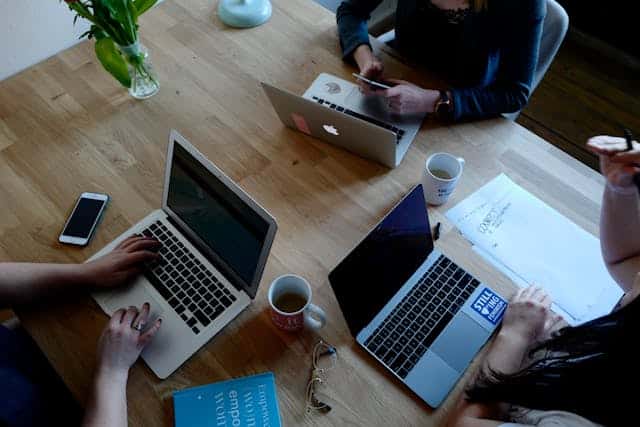 Equipo reunido en la vuelta al cole